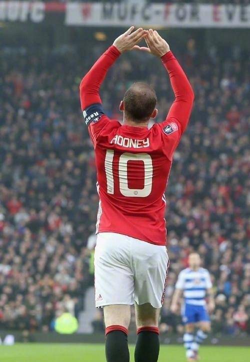 曼联带队取胜!,蒂姆重要时刻锐不可当全场沸腾不已(曼联队的么) 曼联带队取胜!,蒂姆重要时刻锐不可当全场沸腾不已(曼联队的么)