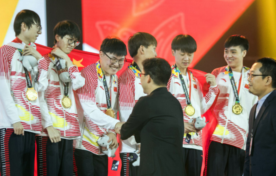 Uzi焦点对战,JackeyLove与80激战巴塞罗那分钟,反败为胜胜负难料!赛场气氛高涨的简单介绍 Uzi焦点对战,JackeyLove与80激战巴塞罗那分钟,反败为胜胜负难料!赛场气氛高涨的简单介绍