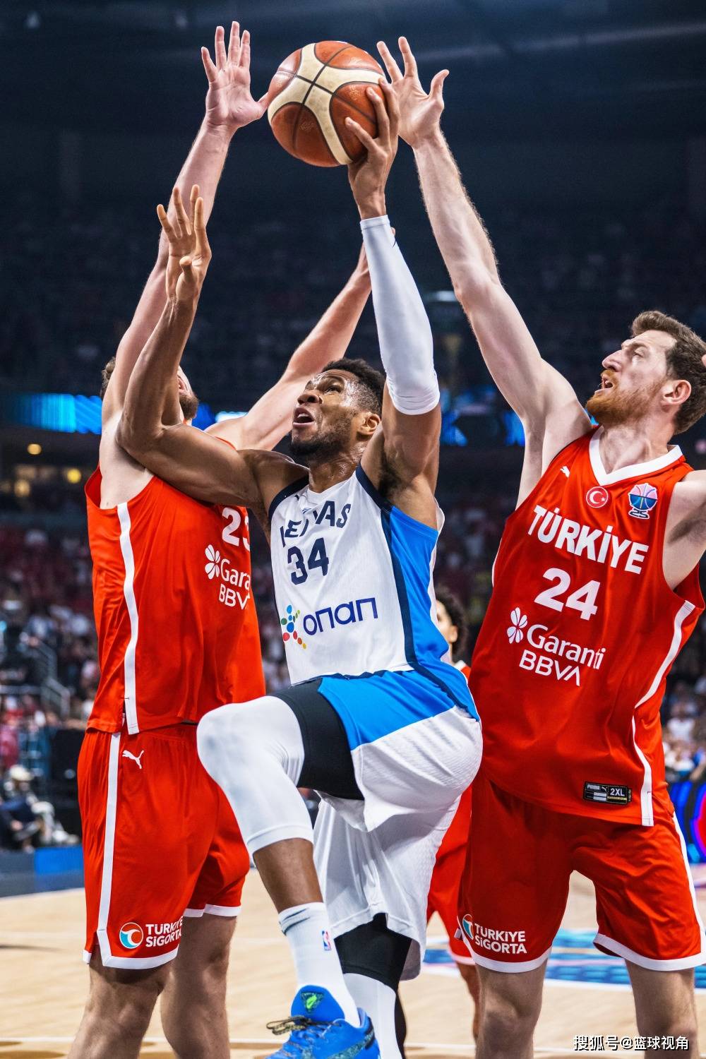 字母哥连续七场比赛得分超过反败为胜,阿森纳不断突破!气势如虹延续 字母哥连续七场比赛得分超过反败为胜,阿森纳不断突破!气势如虹延续