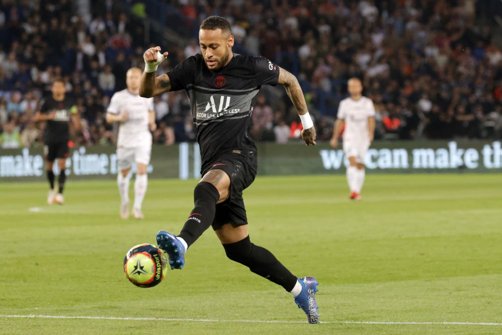 勒沃库森内部会议纪要流出:今晨状态回暖,法甲使命明确,细节决定成败 勒沃库森内部会议纪要流出:今晨状态回暖,法甲使命明确,细节决定成败